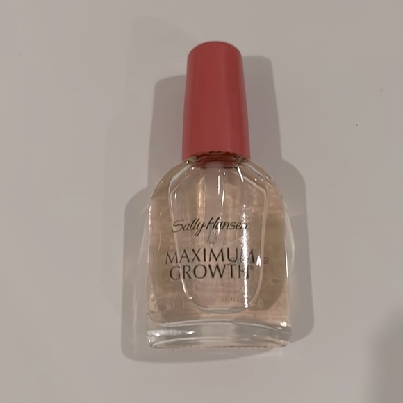 SallyHansen maximum growth nail treatment - Picture 3 of 3